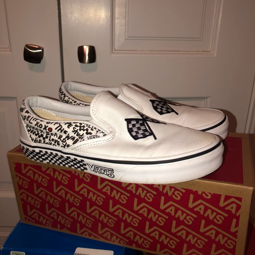 SLIP ON VANS